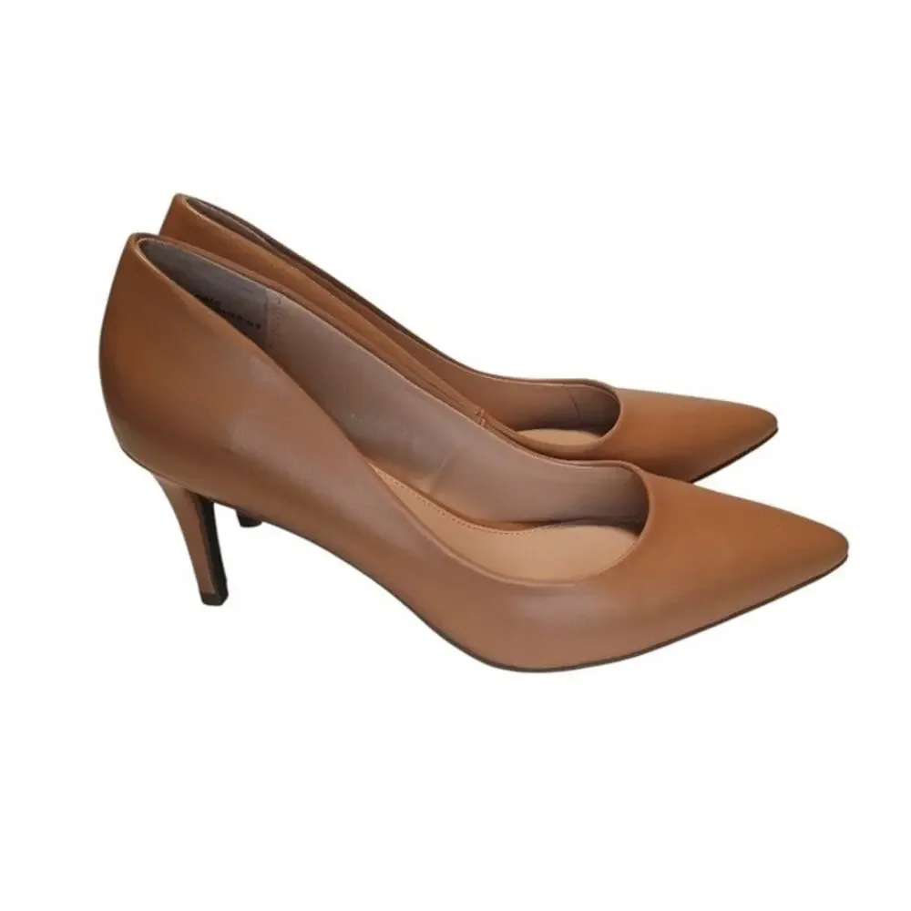 Crown & Ivy, beige tan classic pointed toe pump 2” heel, women’s size 8 - Picture 11 of 12